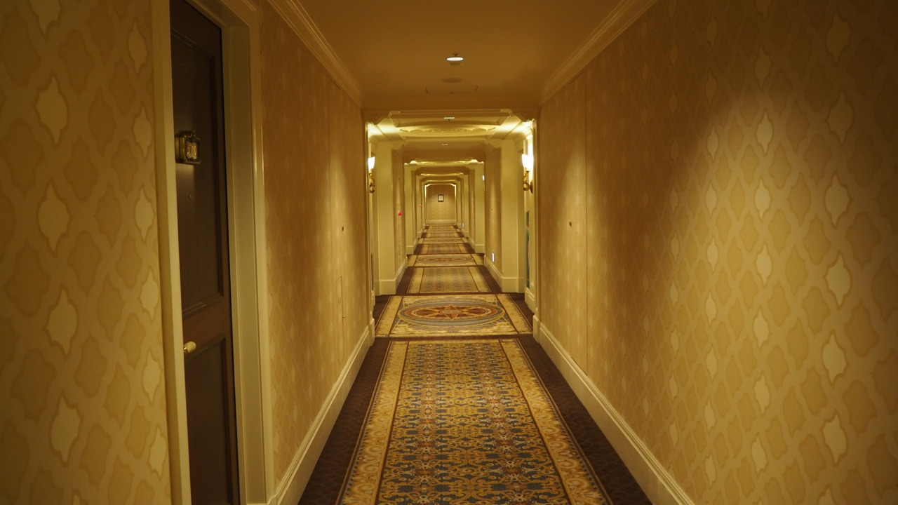 ホテル・ミラコスタの廊下